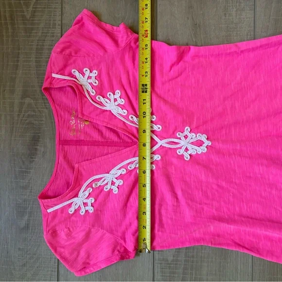 Lilly Pulitzer Hot Pink Brewster T-Shirt Dress with White Embroidery - Picture 4 of 7